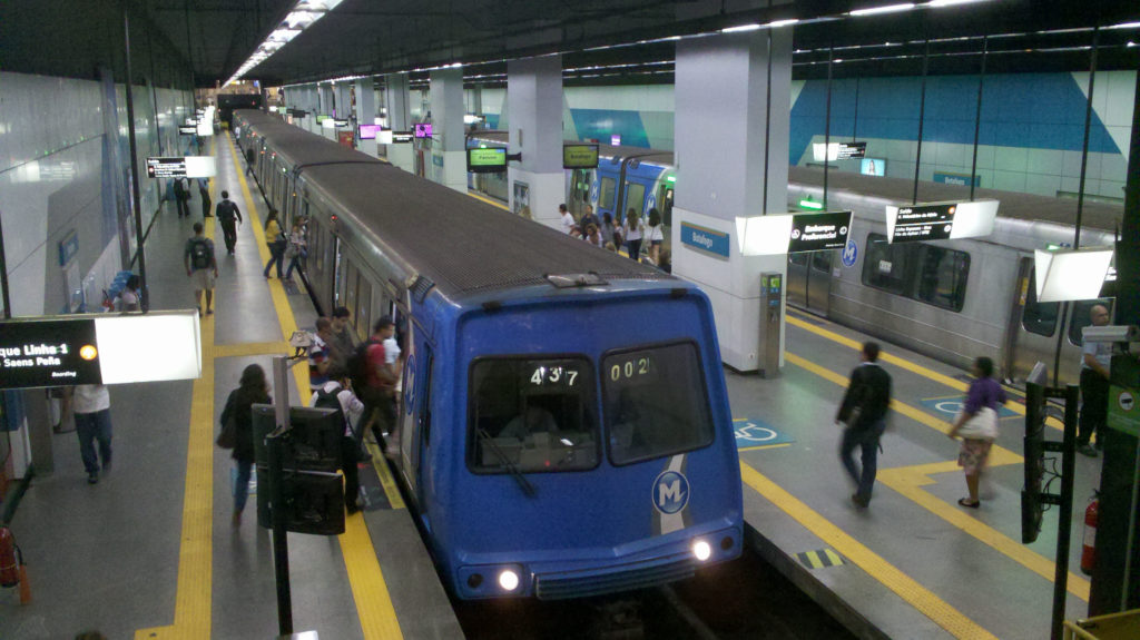 Aeroporto Galeão opções de como sair ou chegar do Rio de Janeiro Jump in Bed Hospedagem